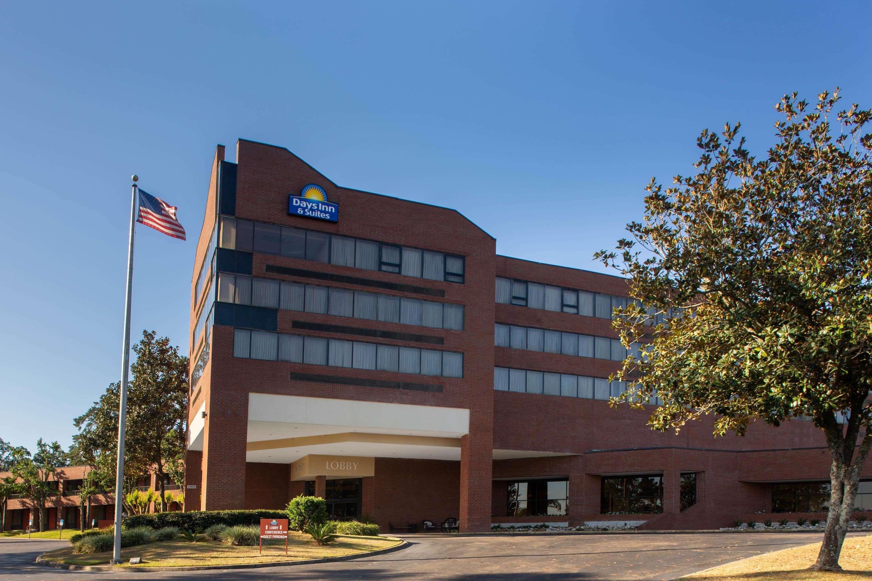 Days Inn & Suites By Wyndham Tallahassee Conf Center I-10 Exterior foto